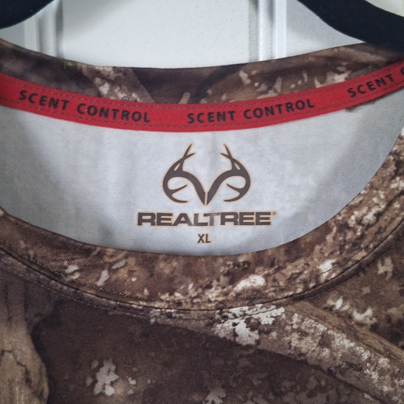 Realtree Forest Camo Long Sleeve Shirt - Picture 6 of 11